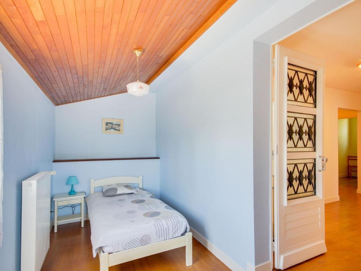Beautiful Villa In The Parc Des Volcans D Auvergne Vic-sur-Cère Εξωτερικό φωτογραφία