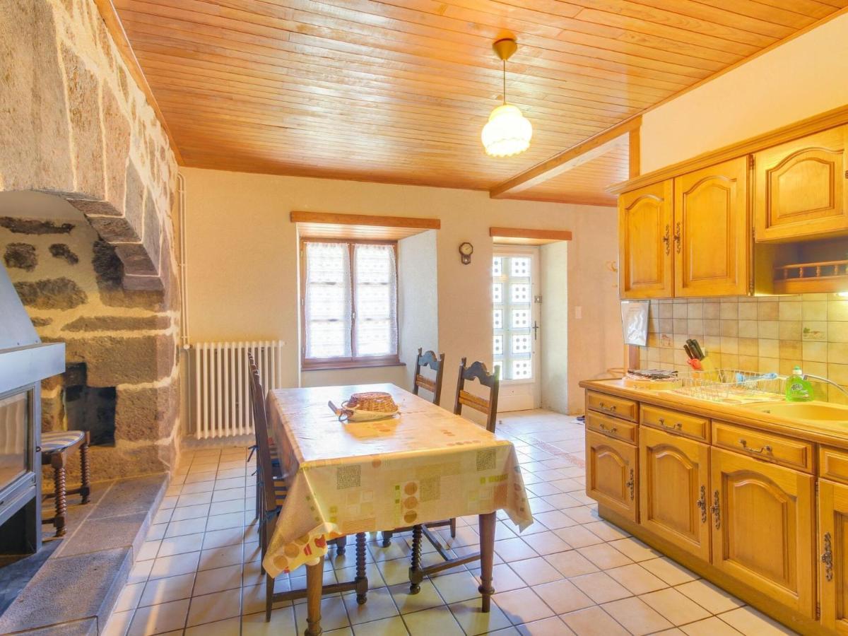 Beautiful Villa In The Parc Des Volcans D Auvergne Vic-sur-Cère Εξωτερικό φωτογραφία